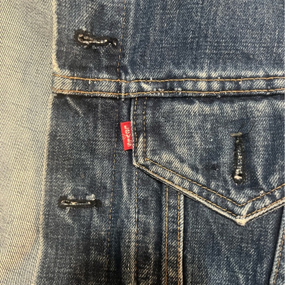 Vintage Levi’s jean jacket - Picture 3 of 4